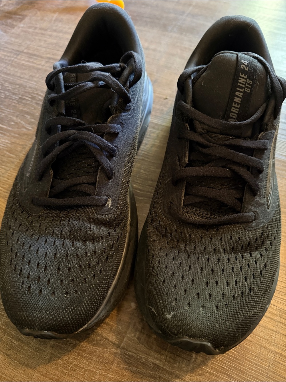 Brooks women’s  Black Running Sneakers